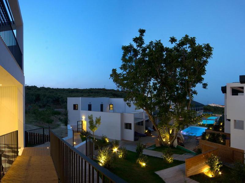 Aqua Bay Hotel พลานอส ภายนอก รูปภาพ